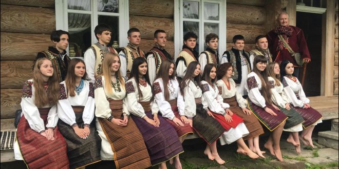 Незабутня фотосесія косівських випускників